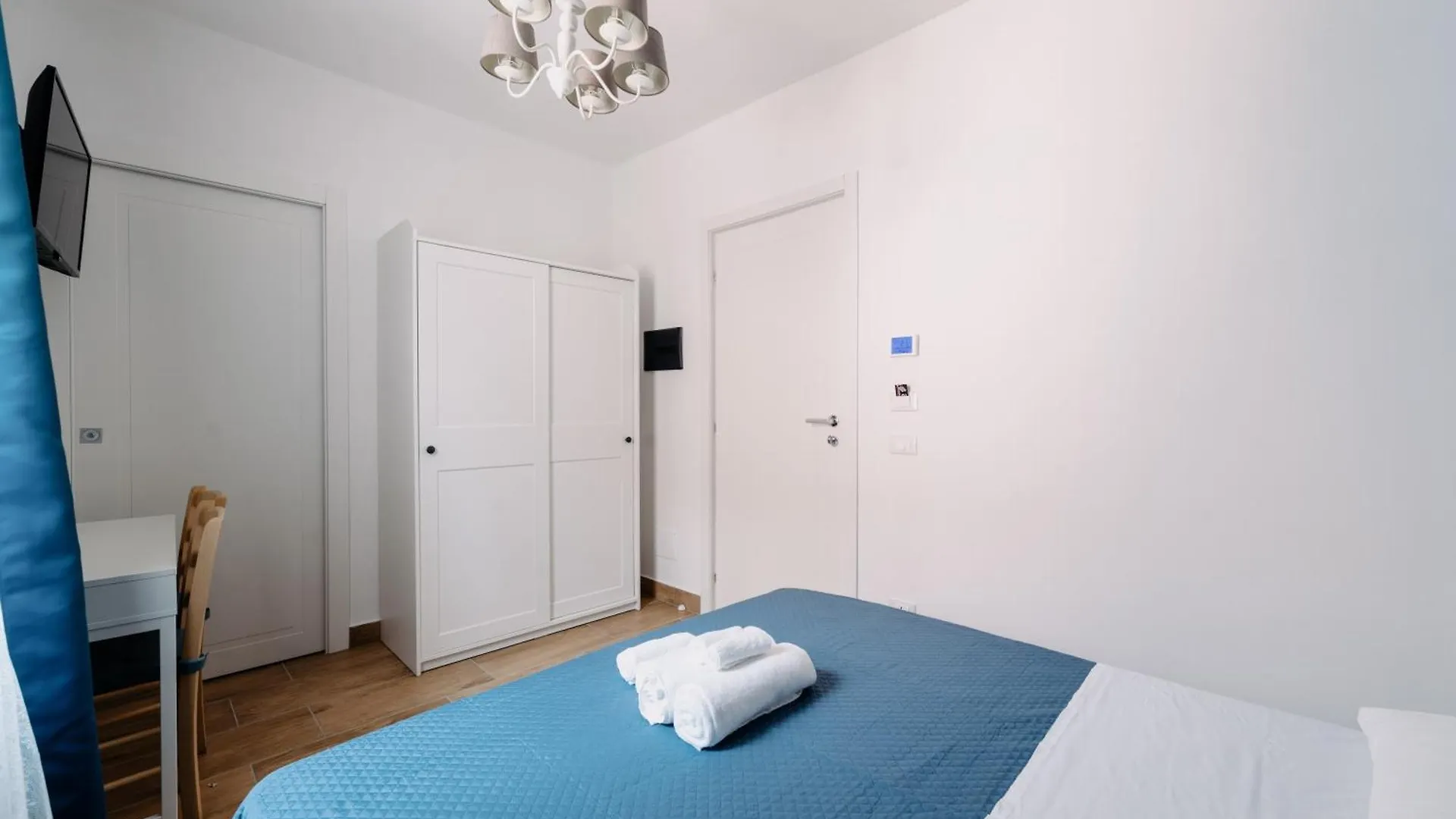 Franciacorta Rooms Corte Franca 0*,  Włochy