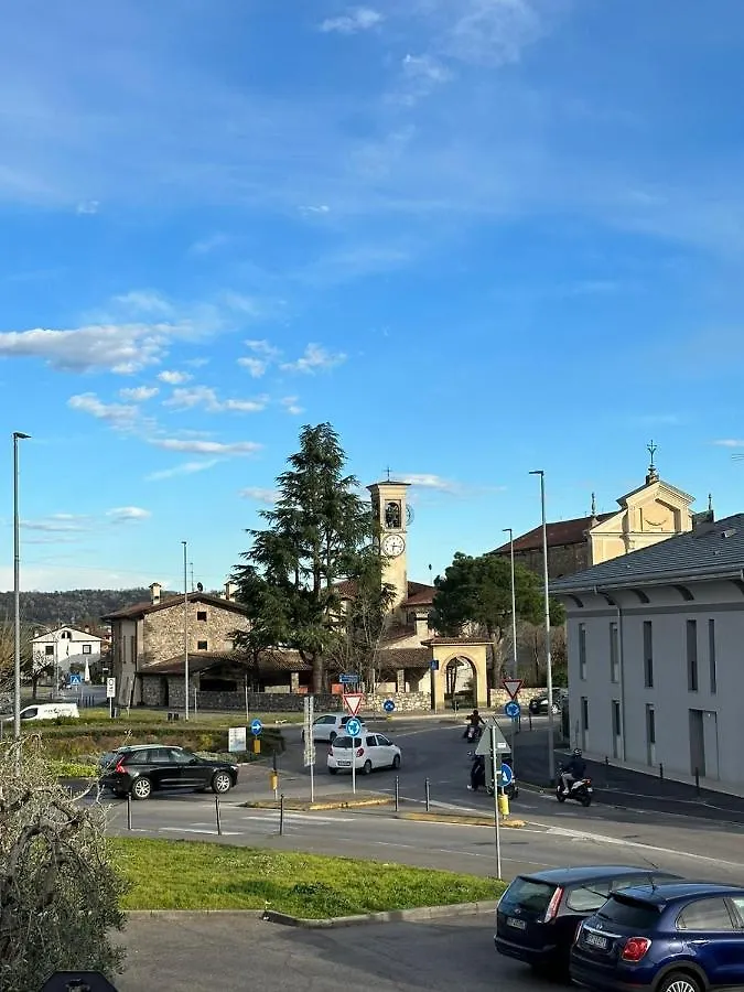 Franciacorta Rooms Corte Franca 0*,  Italy