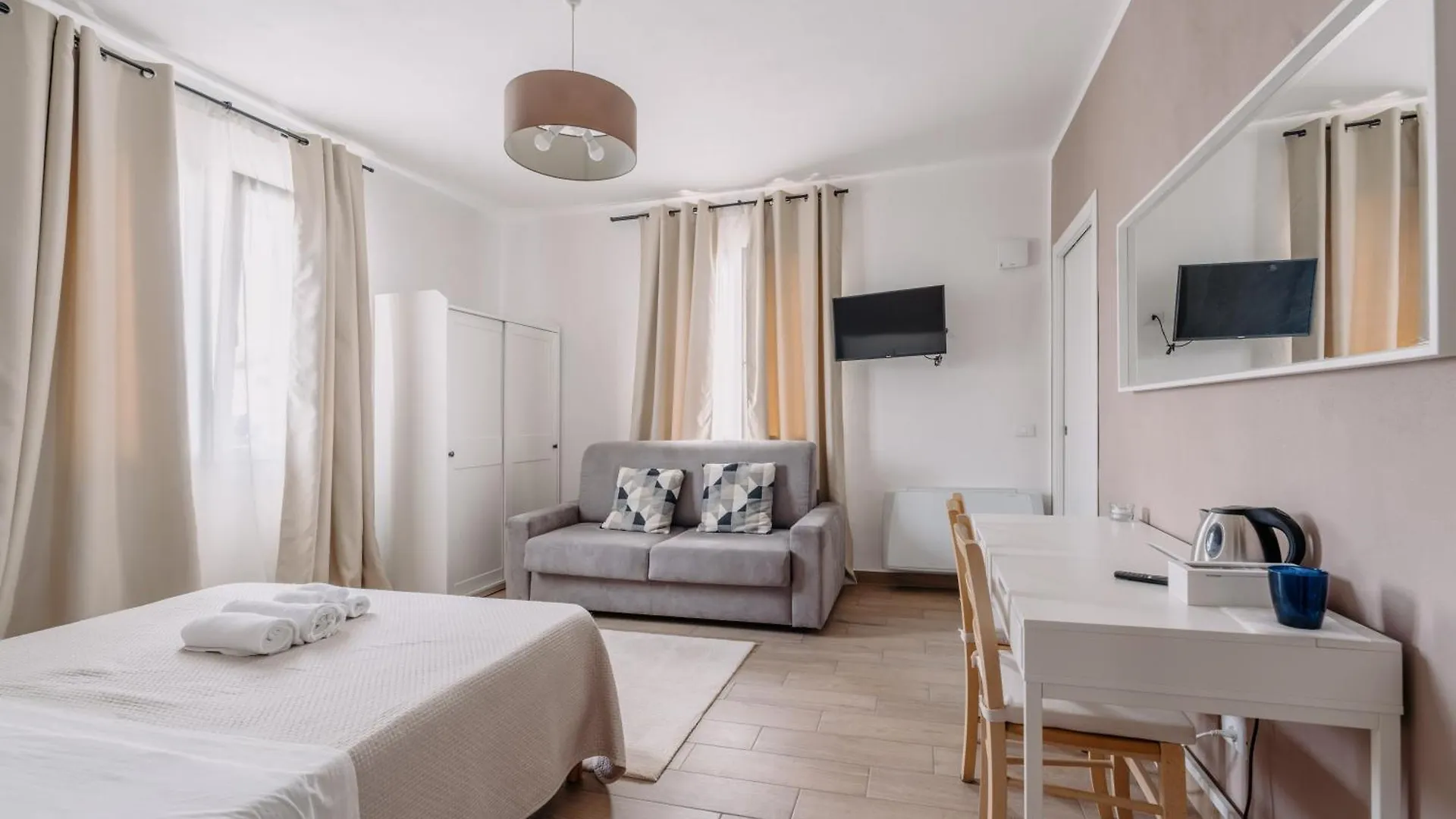 Franciacorta Rooms Corte Franca 0*,  Italy