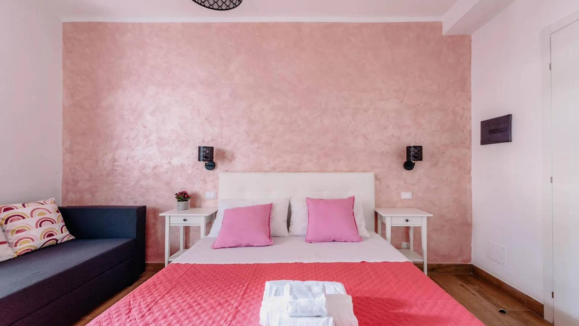 Franciacorta Rooms Corte Franca 0*,  Italy
